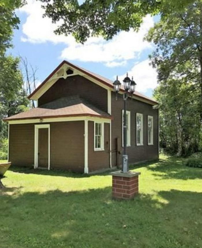 Prestons Antique Gaslight Village - Photo From Land Dot Com (newer photo)